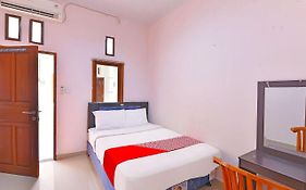 Oyo 91445 Sandat Guest House