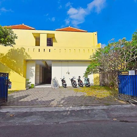 Oyo 91445 Sandat Guest House Denpasar  Bagian luar foto