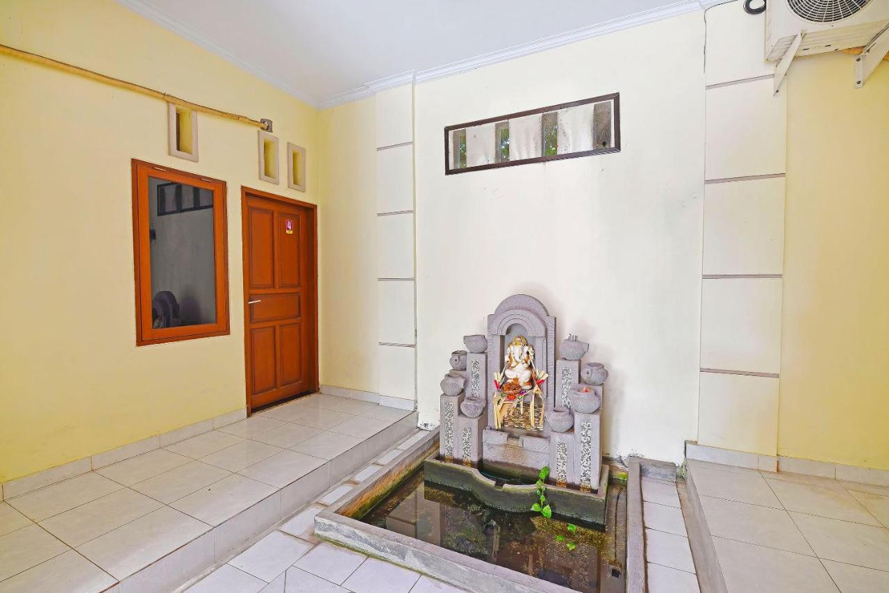 Oyo 91445 Sandat Guest House Denpasar  Bagian luar foto