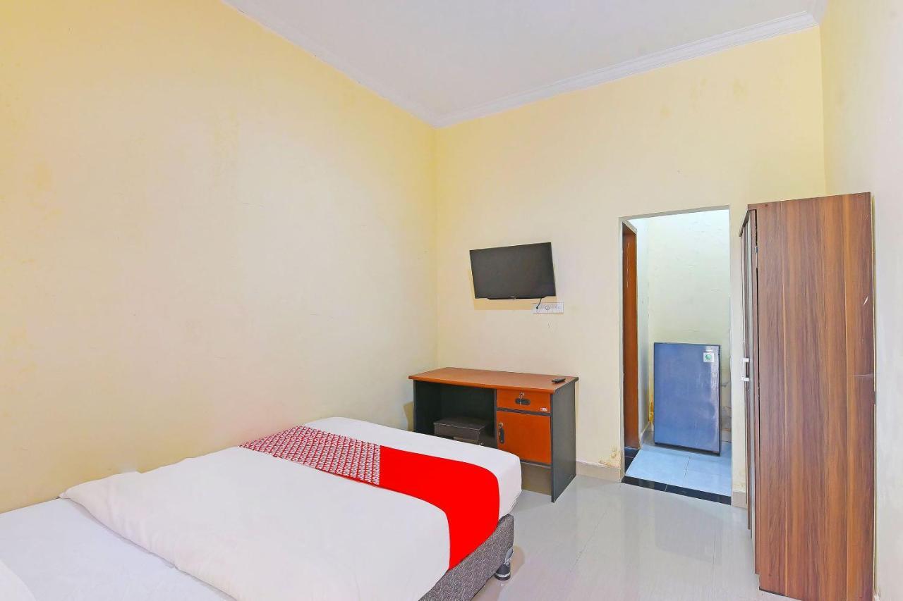Oyo 91445 Sandat Guest House Denpasar  Bagian luar foto